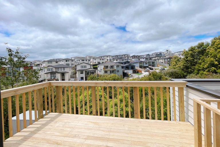 Photo of property in 20 Baumea Rise, Massey, Auckland, 0614