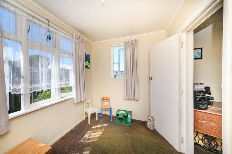 Photo of property in 13 Hunia Street, Marton, 4710