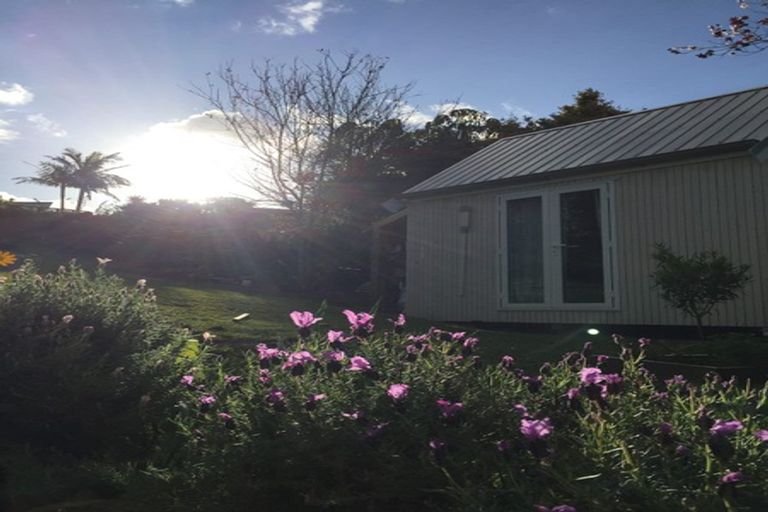 Photo of property in 10 Kauri Road, Stanmore Bay, Whangaparaoa, 0932