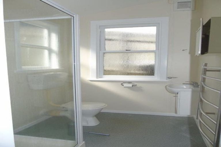 Photo of property in 9 Nevay Road, Miramar, Wellington, 6022