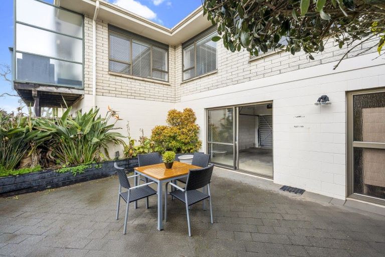Photo of property in 2/4 Melanesia Road, Kohimarama, Auckland, 1071