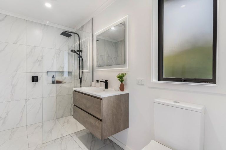 Photo of property in 68 Park Street, Winton, 9720