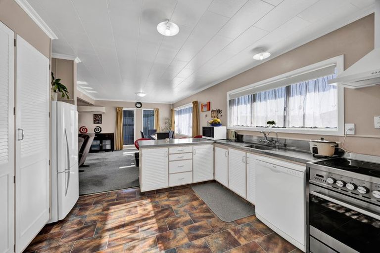 Photo of property in 31 Kamahi Avenue, Hawera, 4610