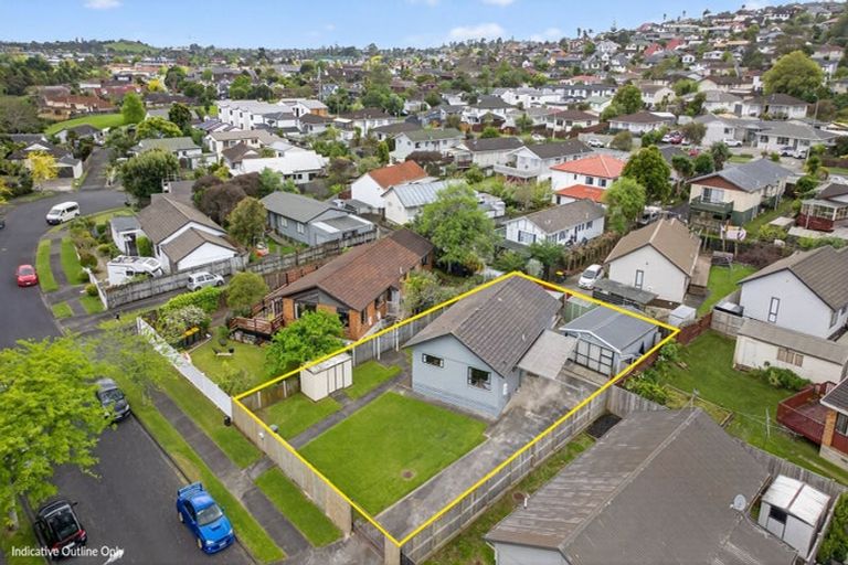Photo of property in 9 De Quincey Terrace, Highland Park, Auckland, 2010