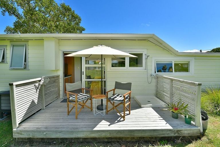 Photo of property in 1/142 Stanmore Bay Road, Stanmore Bay, Whangaparaoa, 0932