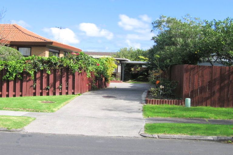 Photo of property in 1/60 Vivian Wilson Drive, Eastern Beach, Auckland, 2012