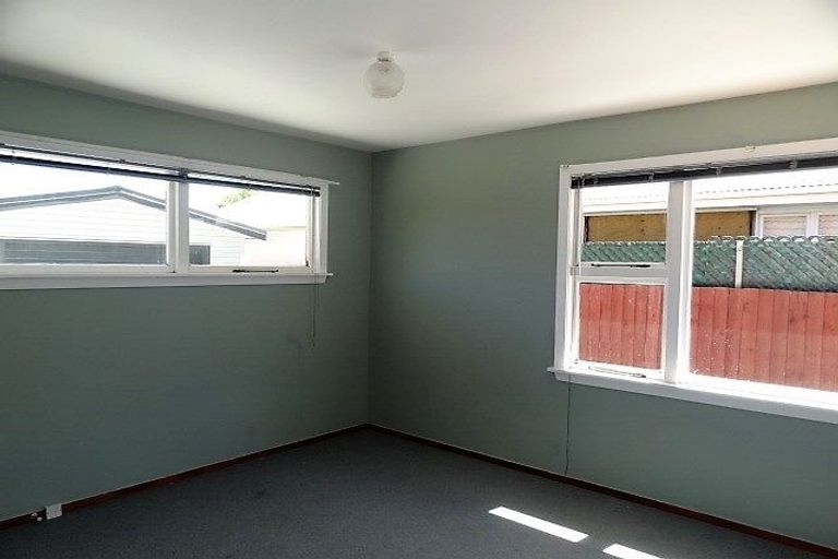 Photo of property in 54 Bickerton Street, Wainoni, Christchurch, 8061