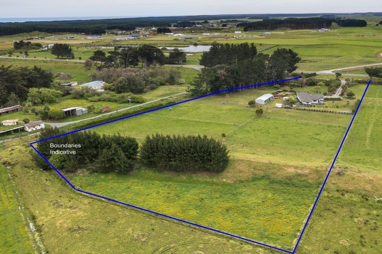 Photo of property in 485 Waitarere Beach Road, Waitarere, Levin, 5574