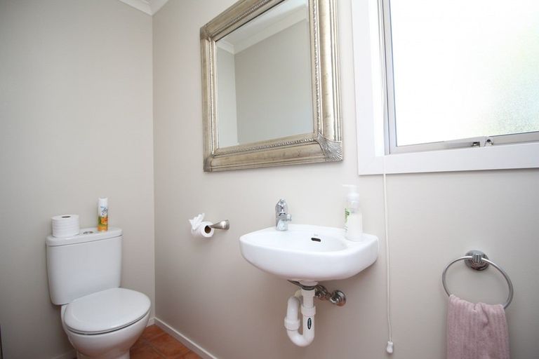 Photo of property in 670 Matarangi Drive, Matarangi, Whitianga, 3592