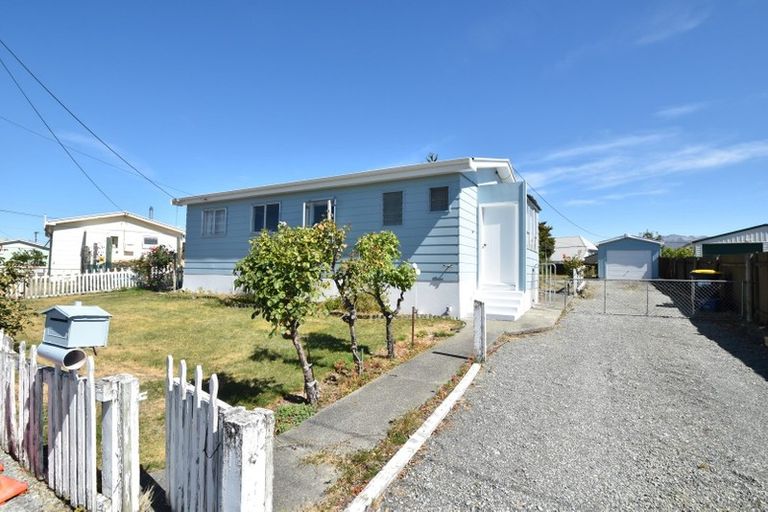 Photo of property in 1 Hopkins Road, Twizel, 7901