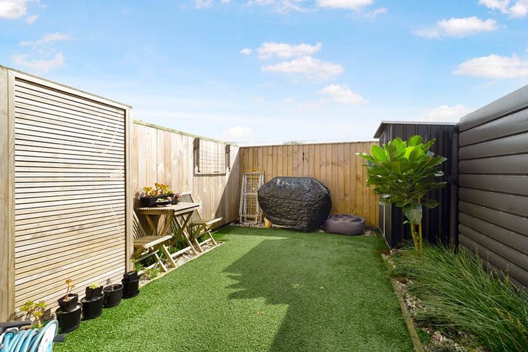 Photo of property in 3/137 View Road, Sunnyvale, Auckland, 0612