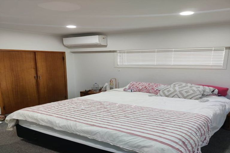 Photo of property in 20 Sunnypark Avenue, Rosehill, Papakura, 2113