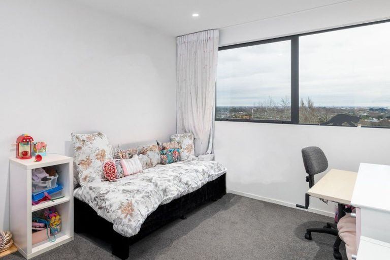 Photo of property in 26 Hackthorne Road, Cashmere, Christchurch, 8022