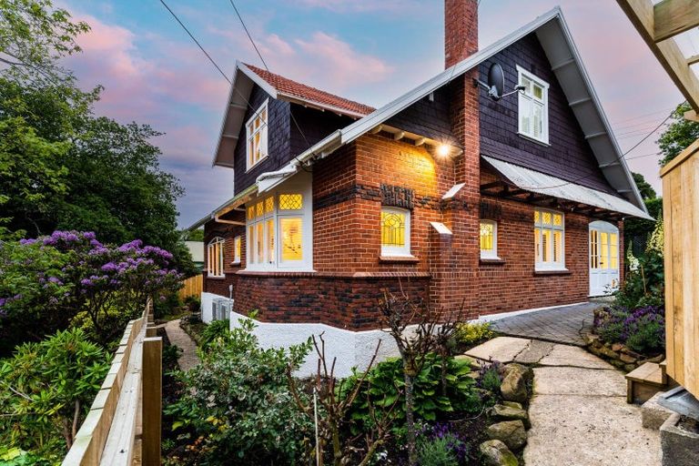 Photo of property in 21 Moana Crescent, Musselburgh, Dunedin, 9013