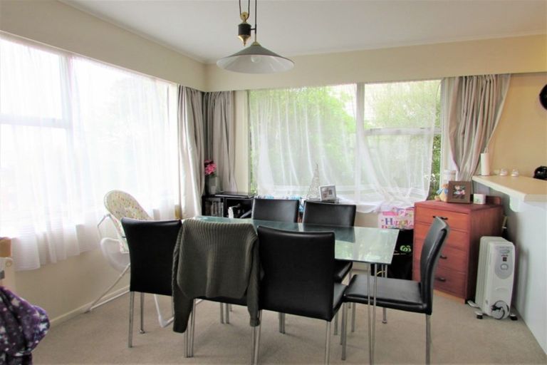 Photo of property in 4 Hillview Crescent, Paparangi, Wellington, 6037