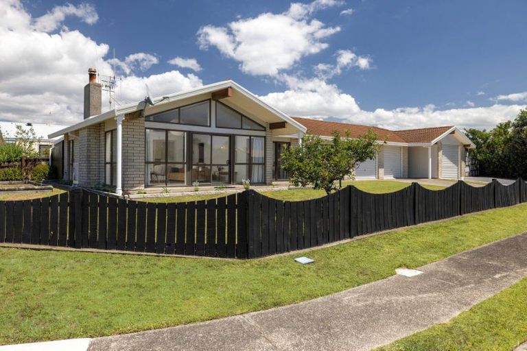 Photo of property in 19 Gobray Crescent, Mount Maunganui, 3116