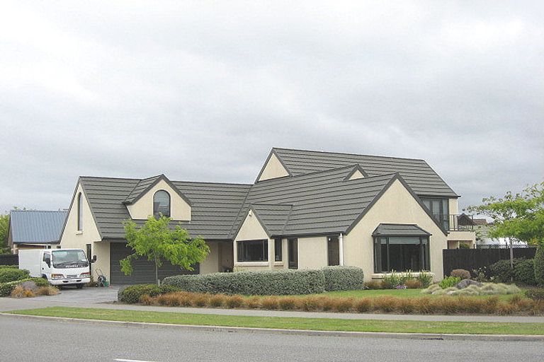 Photo of property in 16 Broadhaven Avenue, Parklands, Christchurch, 8083