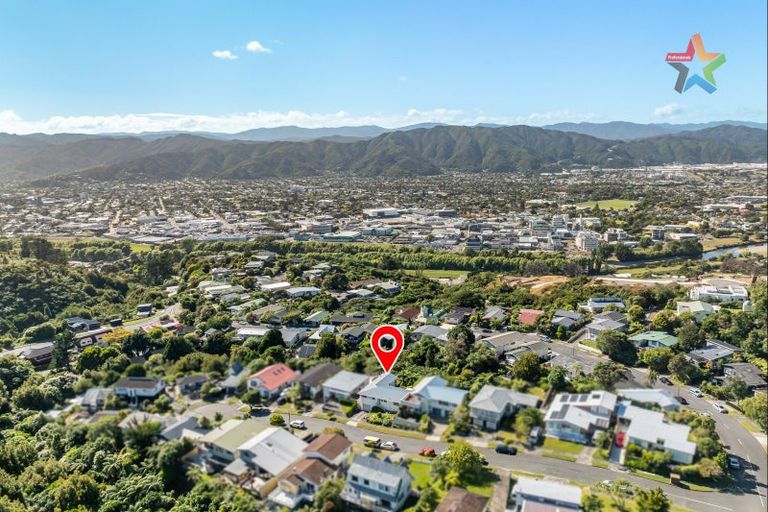 Photo of property in 18 Panorama Grove, Harbour View, Lower Hutt, 5010