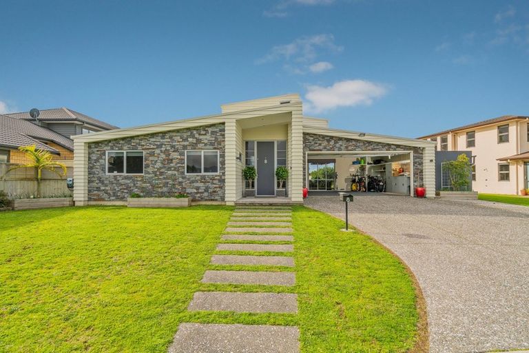 Photo of property in 8 Hei Esplanade, Whitianga, 3510