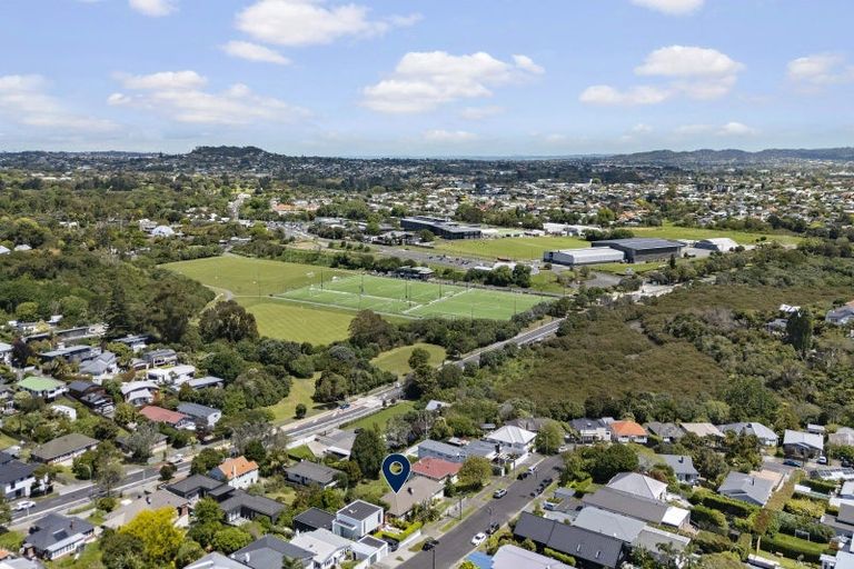 Photo of property in 14 Westmere Crescent, Westmere, Auckland, 1022