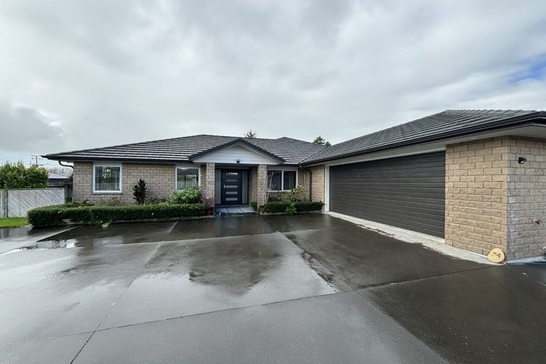 Photo of property in 74 Fernbrook Drive, Hurworth, New Plymouth, 4310