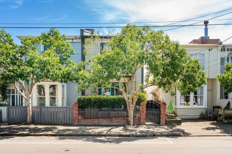 Photo of property in 19 Roy Street, Newtown, Wellington, 6021