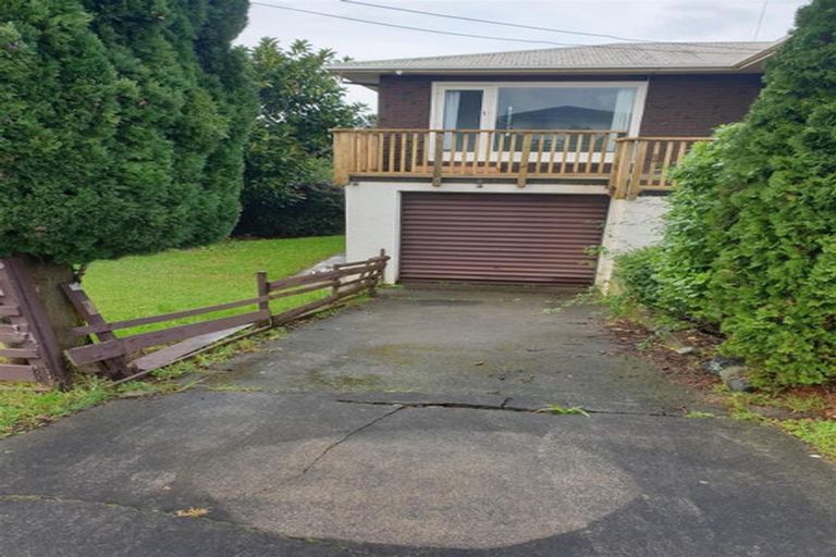 Photo of property in 127 Hutchinsons Road, Bucklands Beach, Auckland, 2014
