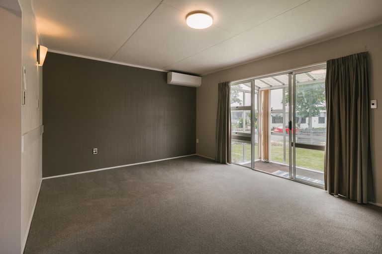 Photo of property in 1/57 Abraham Crescent, Milson, Palmerston North, 4414