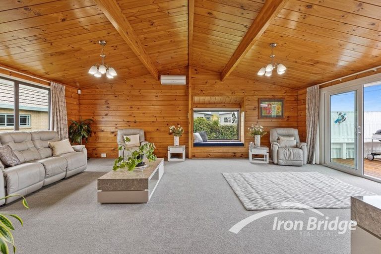 Photo of property in 43 Wiseley Road, Hobsonville, Auckland, 0618