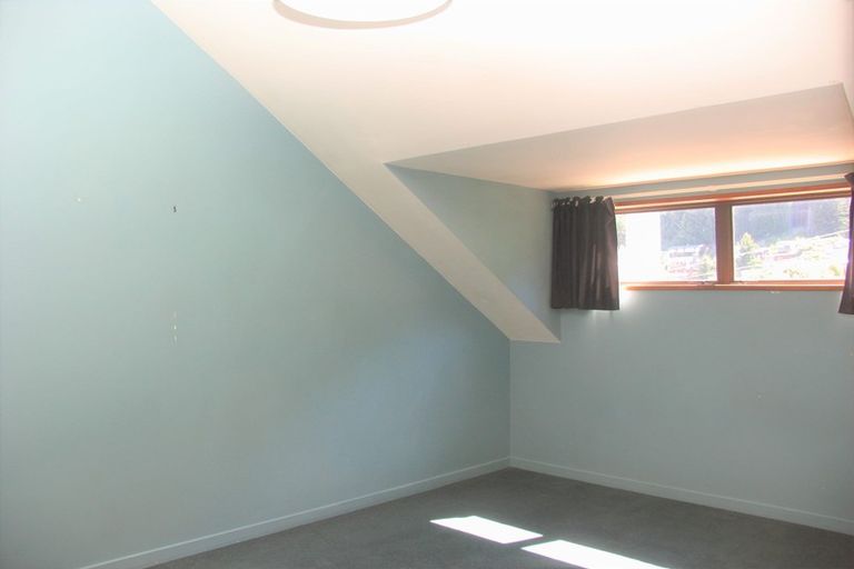 Photo of property in 217a Fernhill Road, Sunshine Bay, Queenstown, 9300