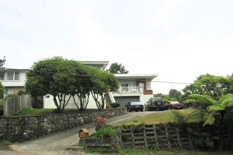 Photo of property in 30 Norana Road, Maoribank, Upper Hutt, 5018