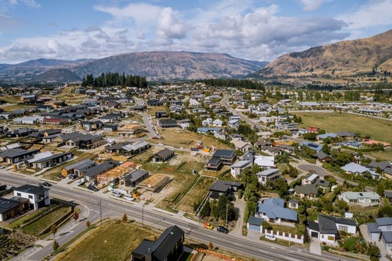 Photo of property in 195 Aubrey Road, Wanaka, 9305