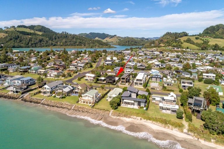 Photo of property in 142 Captain Cook Road, Cooks Beach, Whitianga, 3591