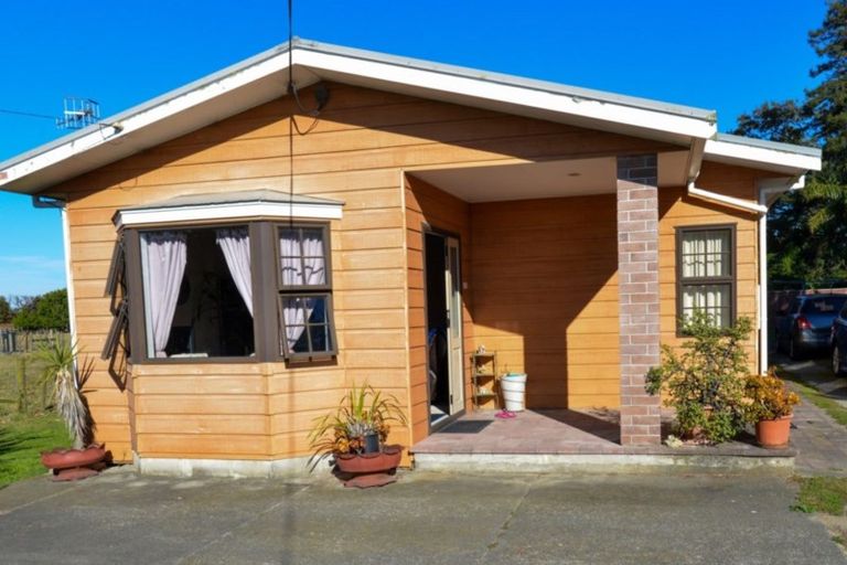 Photo of property in 555 Main North Road, Bay View, Napier, 4104