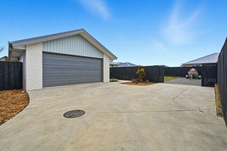 Photo of property in 5 Hunter Lane, Amberley, 7410
