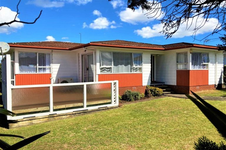 Photo of property in 60 Casuarina Road, Half Moon Bay, Auckland, 2012