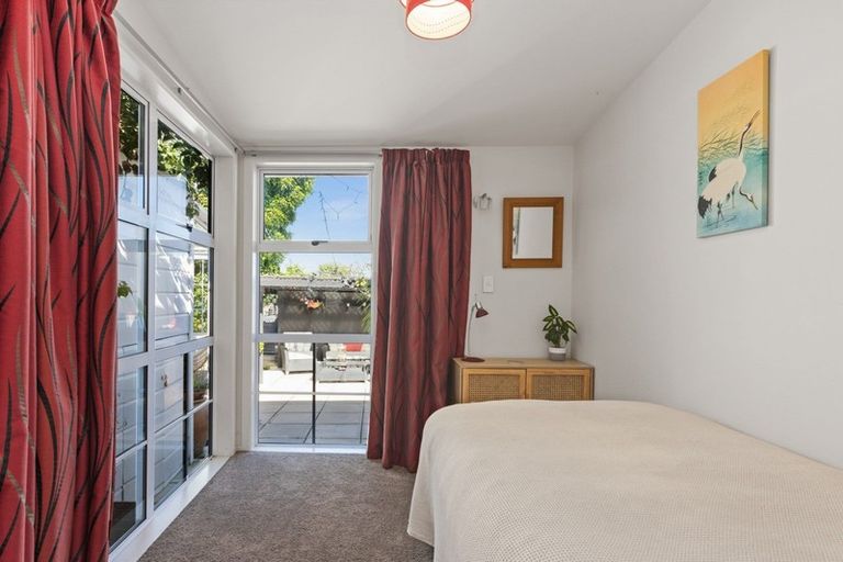 Photo of property in 128 Charles Street, Westshore, Napier, 4110
