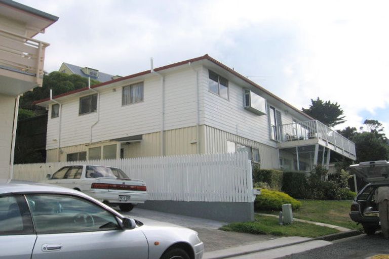 Photo of property in 101 Akaroa Drive, Maupuia, Wellington, 6022