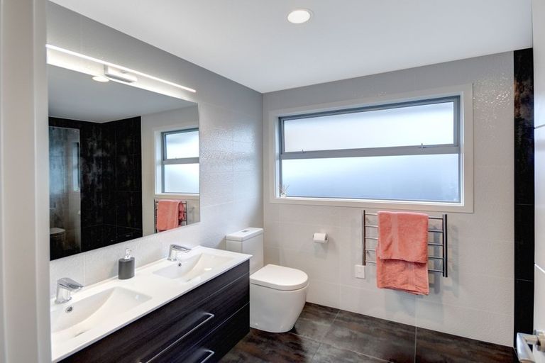 Photo of property in 48 Owhiro Avenue, Mosgiel, 9024