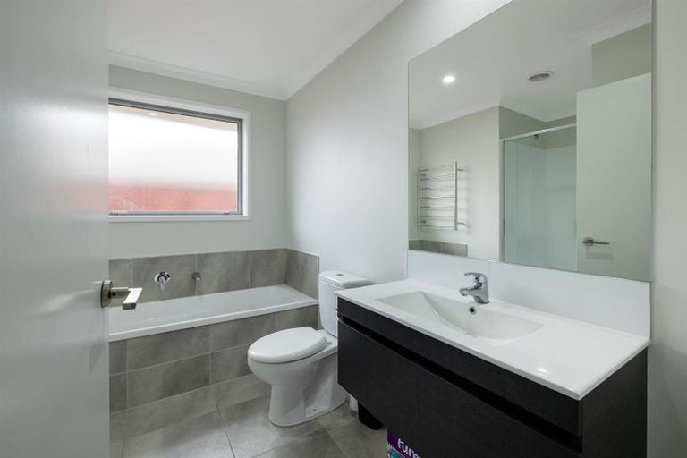 Photo of property in 25 Livingstone Drive, Papamoa Beach, Papamoa, 3118