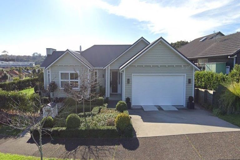 Photo of property in 5 Caldera Close, Pyes Pa, Tauranga, 3112