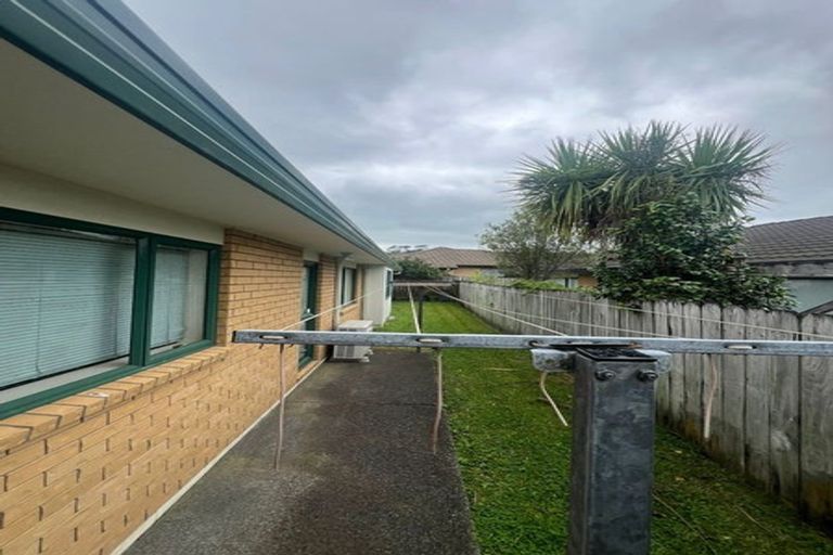 Photo of property in 3 Nephin Place, East Tamaki Heights, Auckland, 2016
