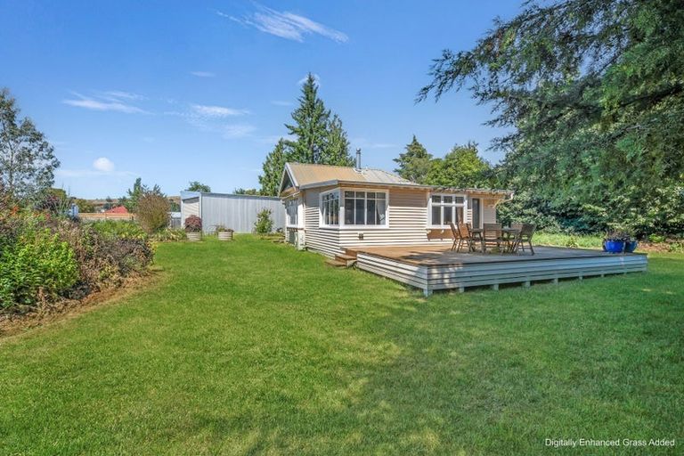 Photo of property in 3 Cross Street, Coalgate, 7673