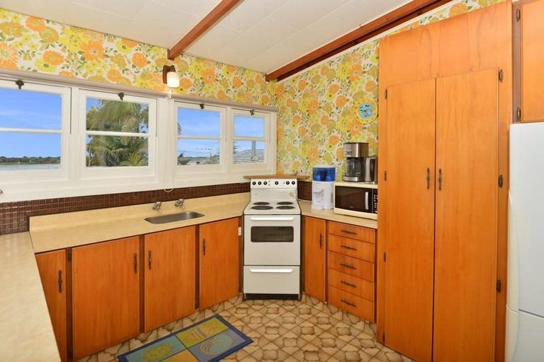 Photo of property in 3a Kopipi Crescent, Ngunguru, Whangarei, 0173