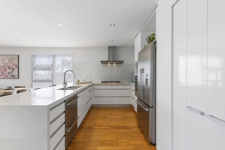 Photo of property in 38 Takutai Avenue, Bucklands Beach, Auckland, 2012