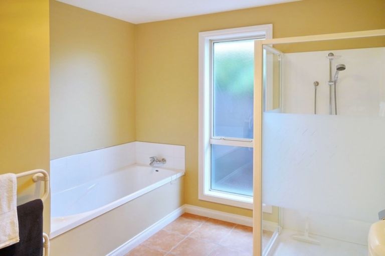 Photo of property in 15 Avon Gate, Russley, Christchurch, 8042