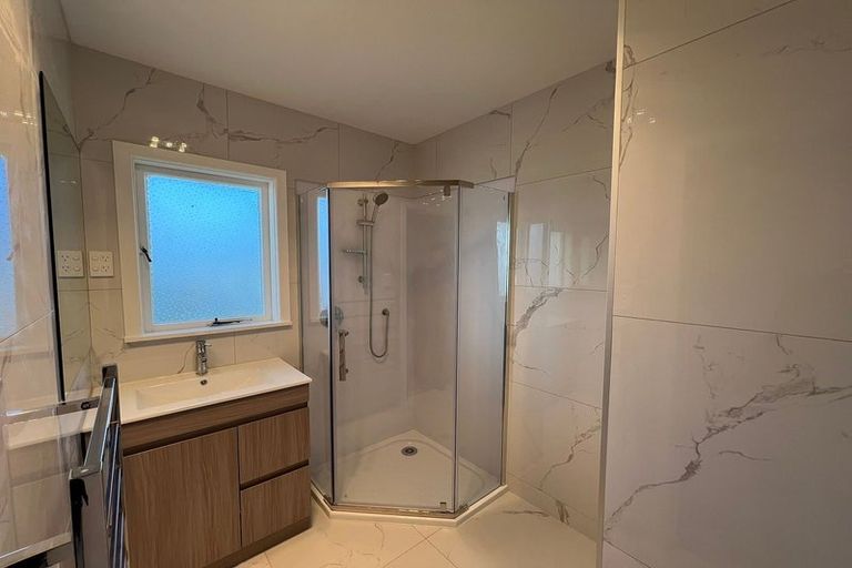 Photo of property in 1/146 Ennis Avenue, Pakuranga Heights, Auckland, 2010