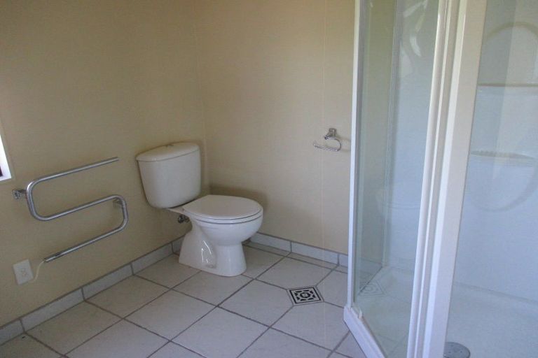 Photo of property in 35 Ruapehu Drive, Fitzherbert, Palmerston North, 4410