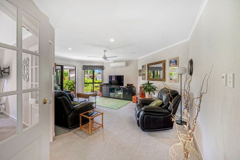 Photo of property in 10 Bishops Close, Greenmeadows, Napier, 4112