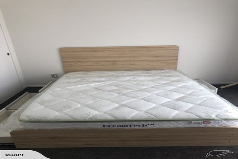 Photo of property in 10 Tararua Street, Massey, Auckland, 0614